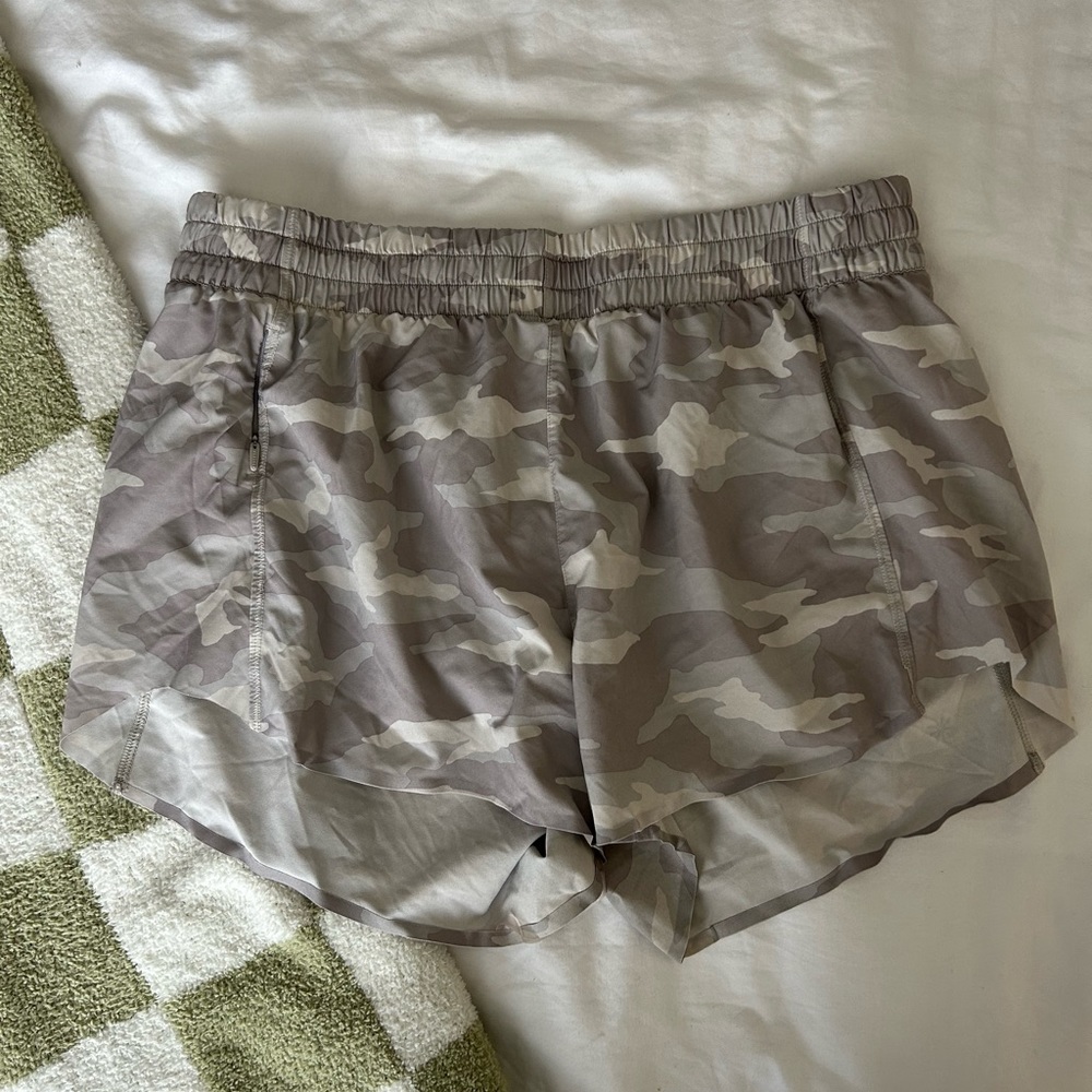 Athleta Hustle Shorts - White Camo Print, RARE PATTERN